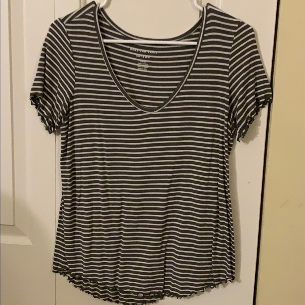 american eagle t shirt